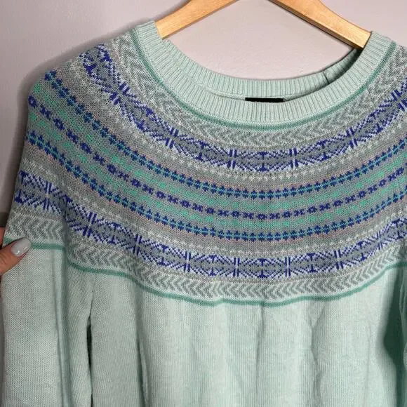 Talbots Women’s Fair Isle Mint Green with Blue Yoke Pullover Sweater Size M - Picture 3 of 6